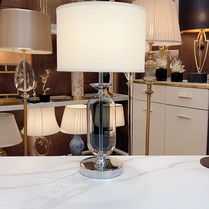 圆形水晶配米黄灯罩