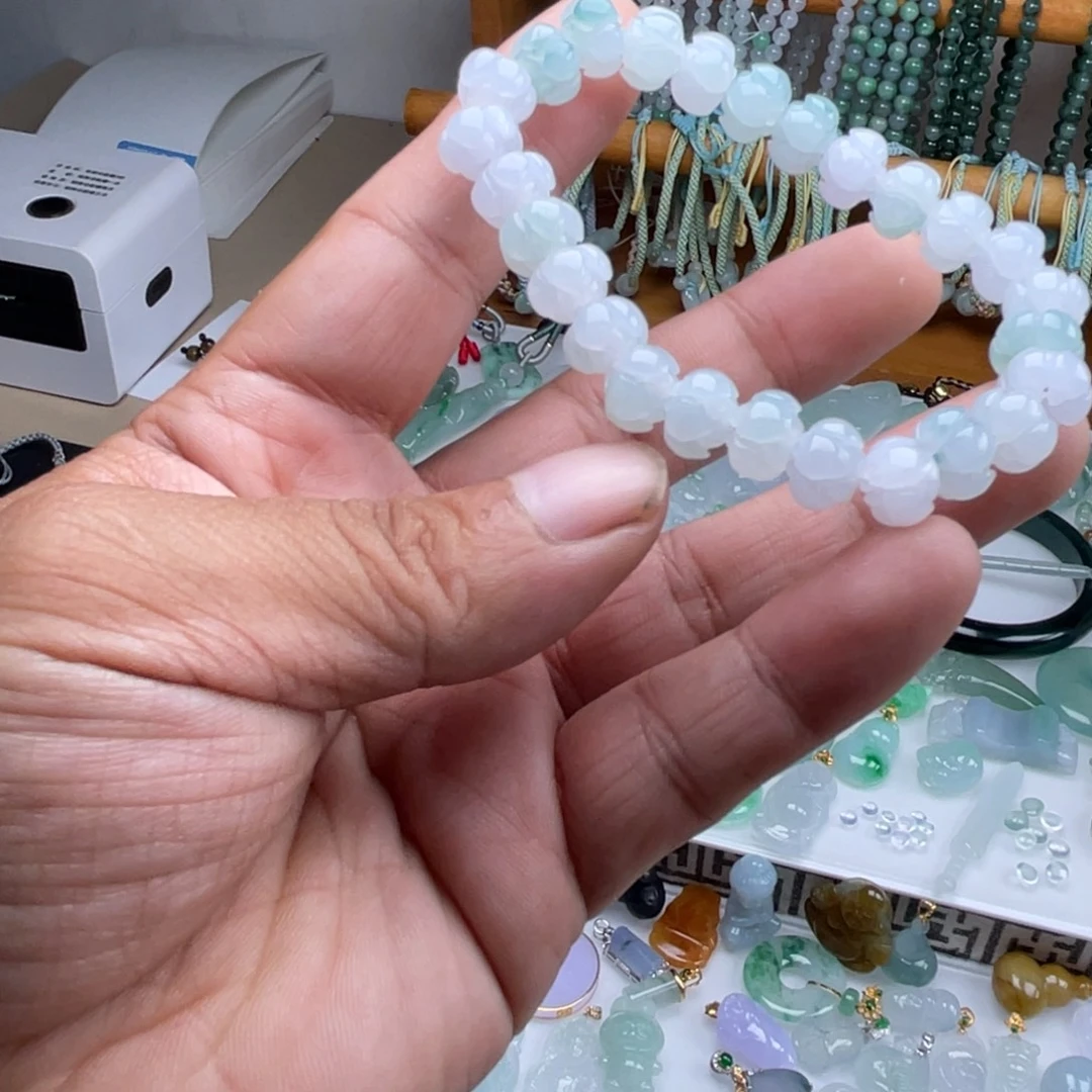 翡翠未镶嵌颈饰翡翠三彩莲花手串