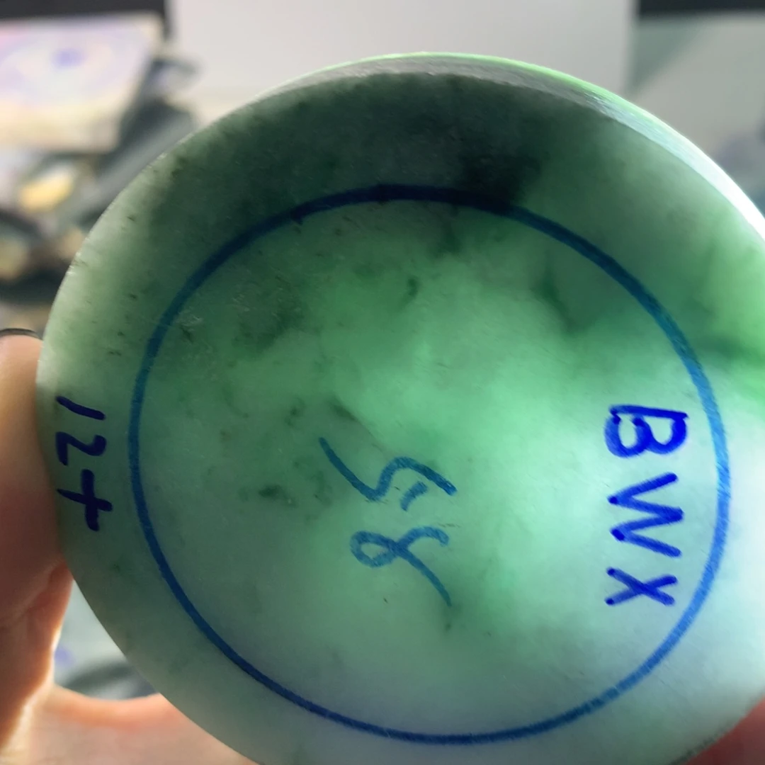 定制翡翠未镶嵌翡翠手镯