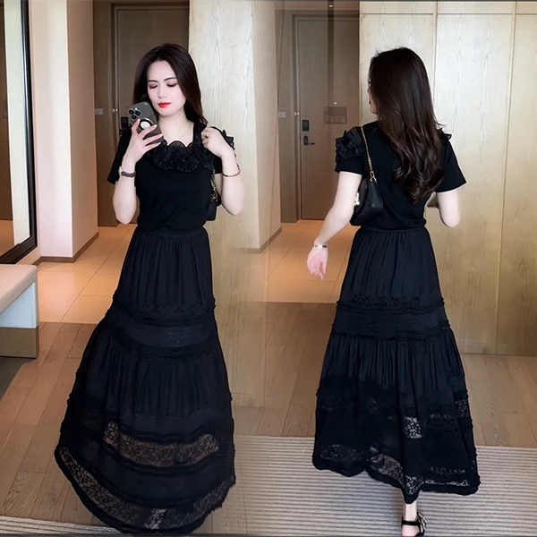 2025超火夏装减龄穿搭一整套修身显瘦黑色t恤蕾丝连衣裙两件套装