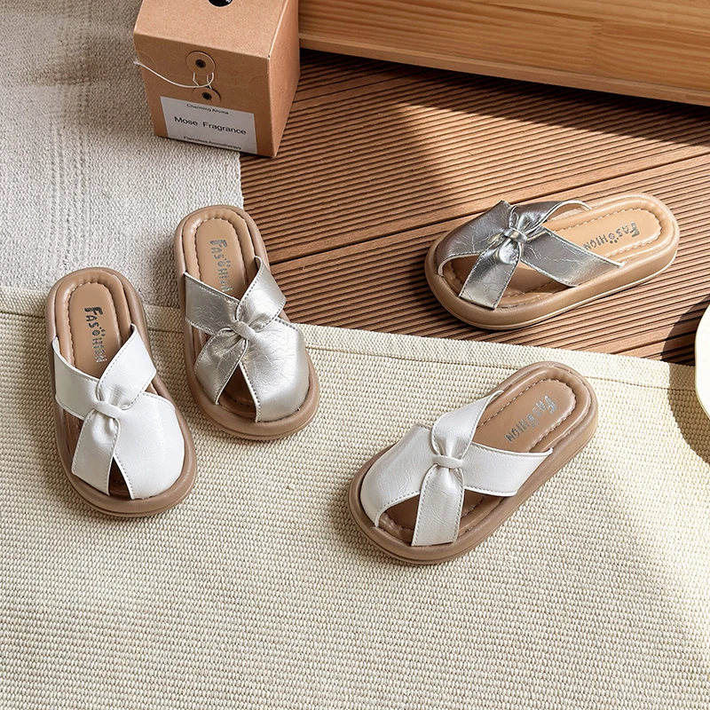 女童外穿包头拖鞋2025夏季新款小女孩洋气百搭一字拖居家软底凉拖