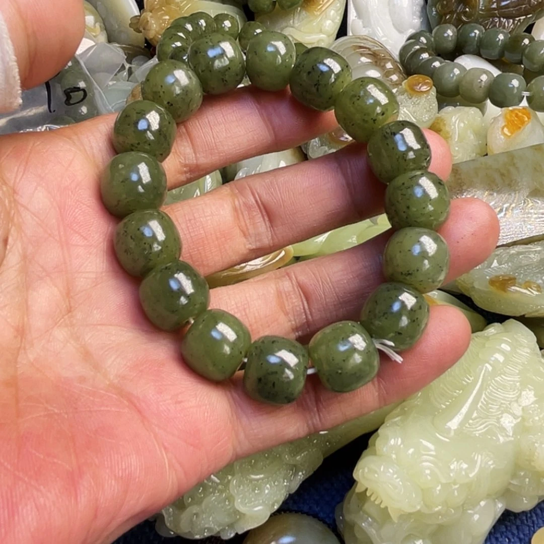 和田玉手链未镶嵌快*?