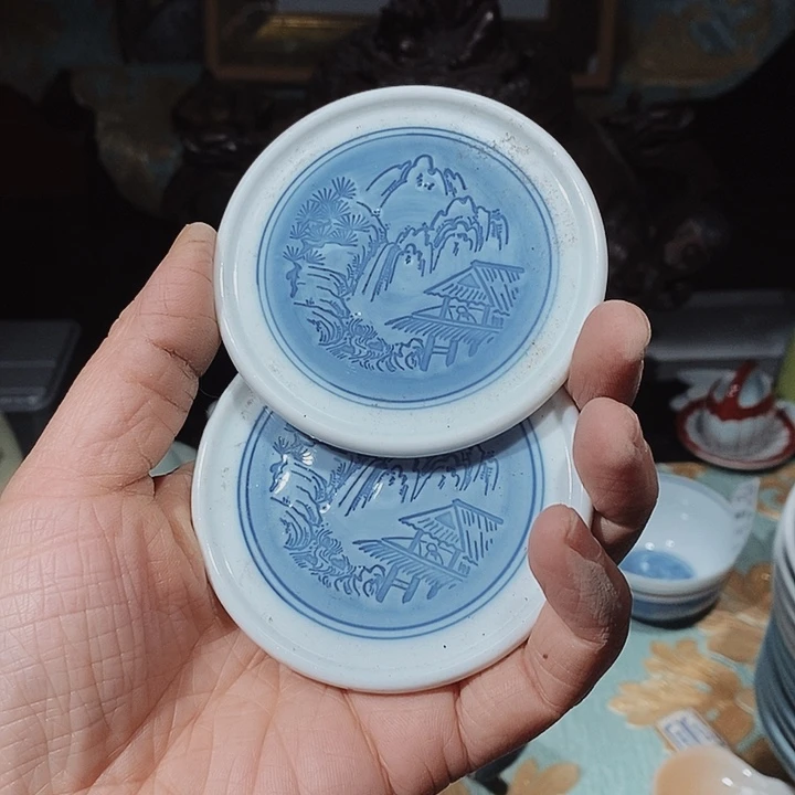 瓷片新年快乐。万事如意