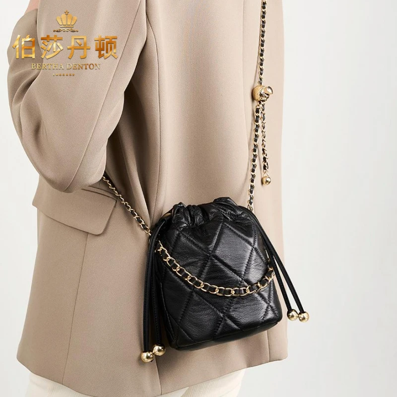 伯莎丹顿包包女包单肩包新款斜挎水桶包真皮高级感百搭链条手提包
