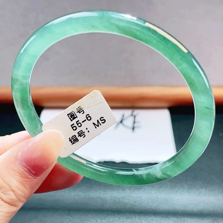 翡翠未镶嵌手镯翡翠手镯13