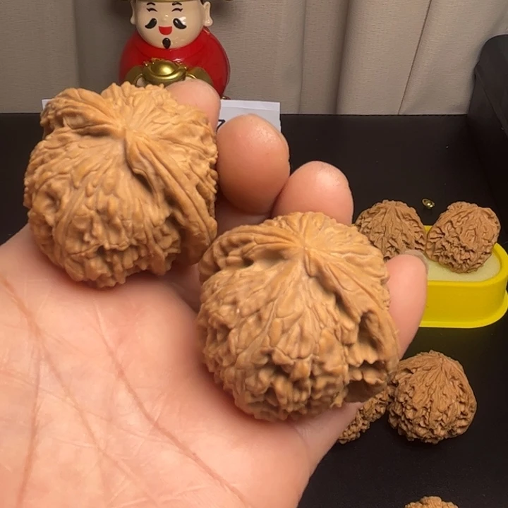 九***！桃核吊坠白狮子43