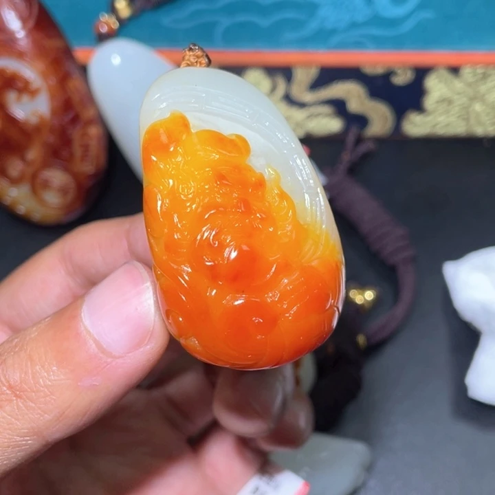 和田玉未镶嵌颈饰J