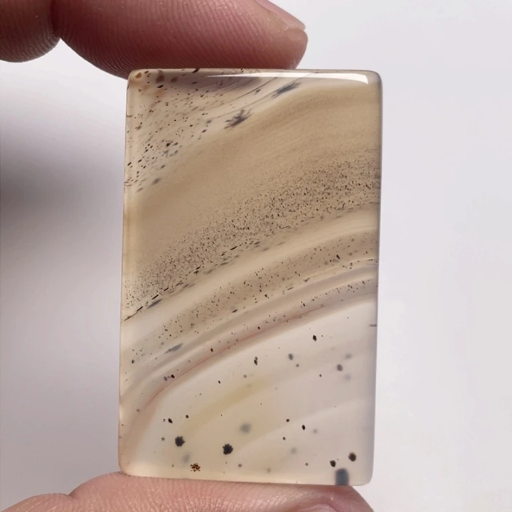 玛瑙/玉髓颈饰合金墨**飞