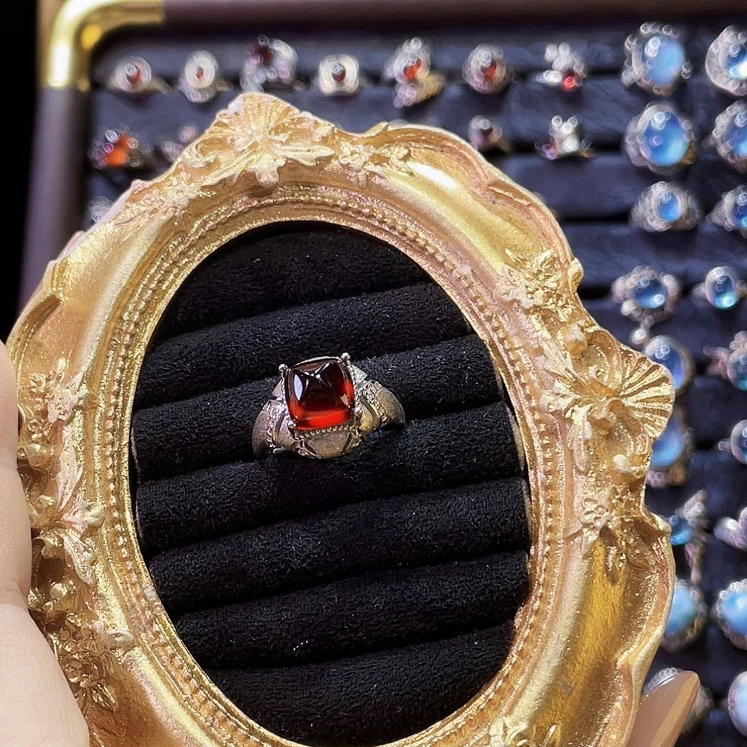 925银酒红石榴糖塔银戒指