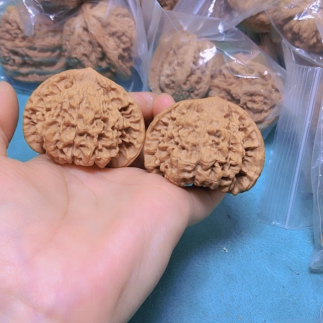 【闪购商品】把件核桃50官帽修尖