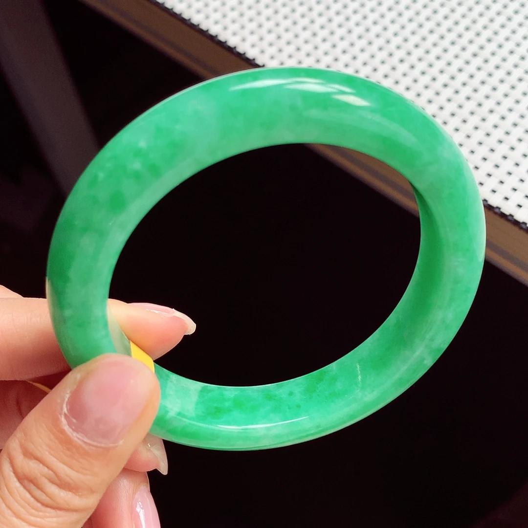 翡翠手镯未镶嵌缅甸翡翠手镯