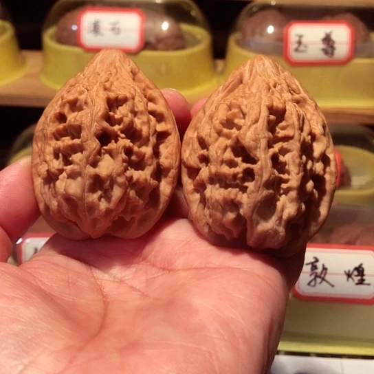 文玩核桃把件大沽石