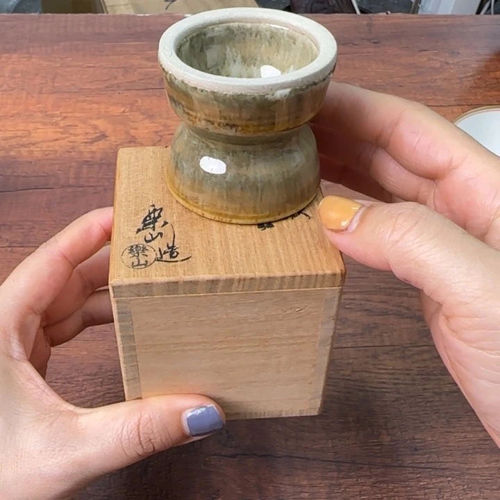 一个陶瓷物件哈哈哈哈