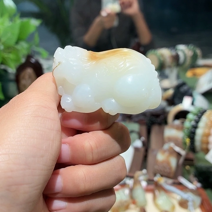 和田玉（糖玉）未镶嵌颈饰