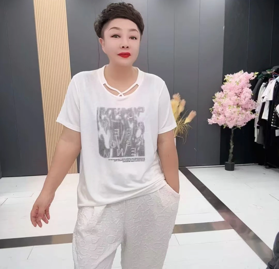 2752交叉带字母减龄显瘦V领时尚宽松短袖上衣