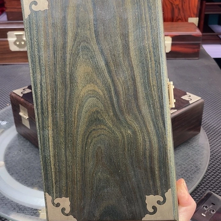 木用****9绿毯盒子一哈你