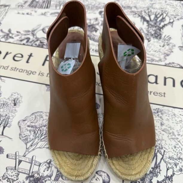 95新 Celine/思琳 鱼嘴编织凉鞋/37码/YSC0148