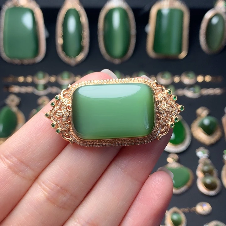 和田玉18K金镶嵌手链