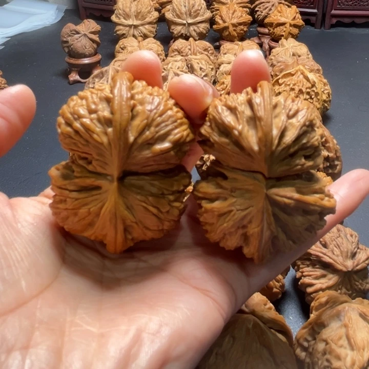 吊坠文玩核桃白狮子连体51尺寸核桃哈哈哈哈哈