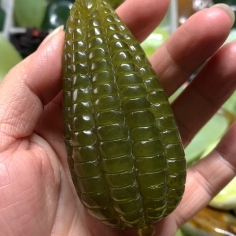 蛇纹石玉未镶嵌手把件