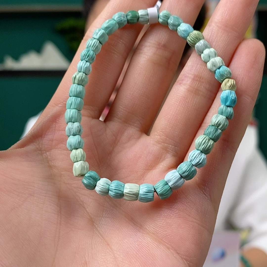 绿松石未镶嵌挂件