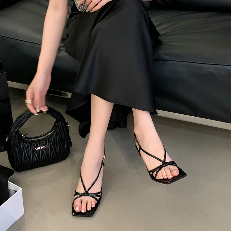 法式时装凉鞋女2025年夏季新款洋气时尚细跟一字带方头露趾高跟鞋