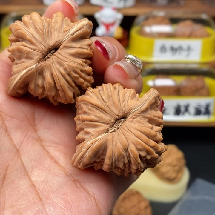 文玩核桃吊坠?****?44四座楼