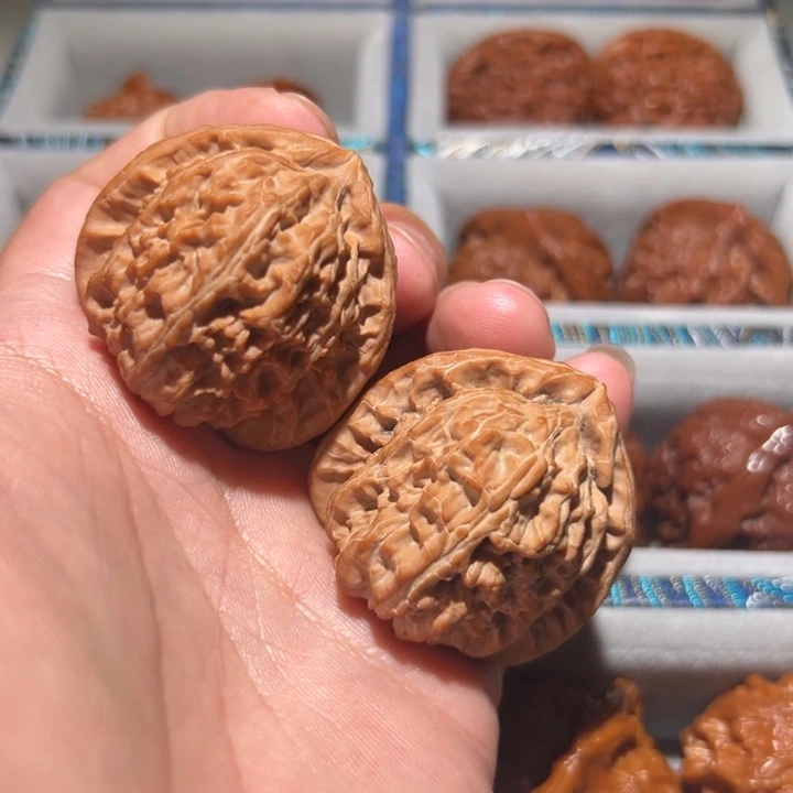 吊坠文玩核桃三角白40全品