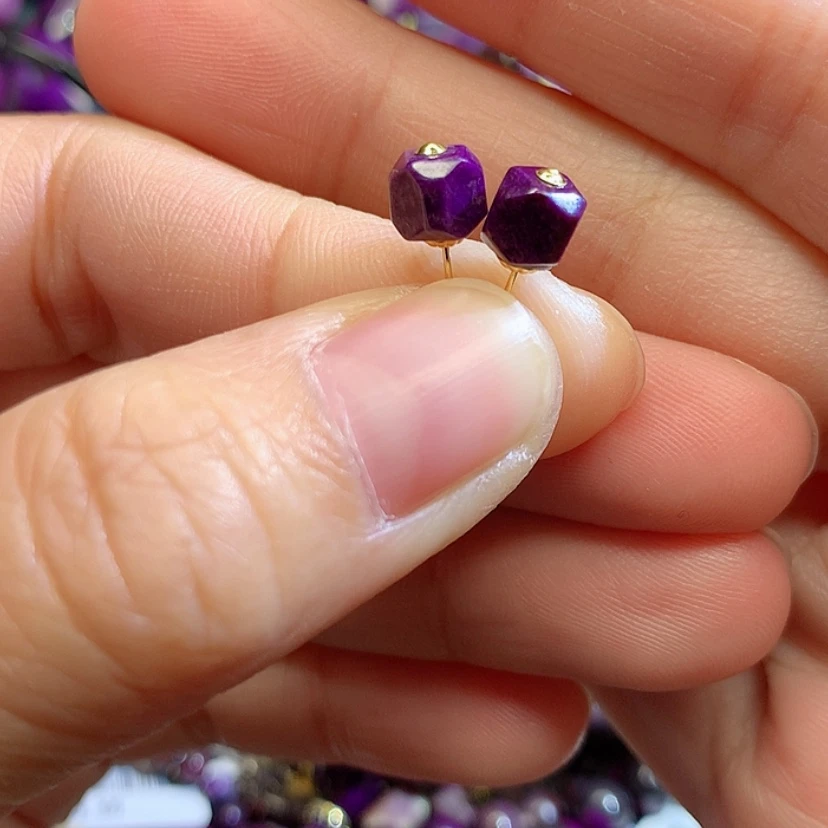 【闪购商品】苏纪石（舒俱来）耳钉18K金镶嵌