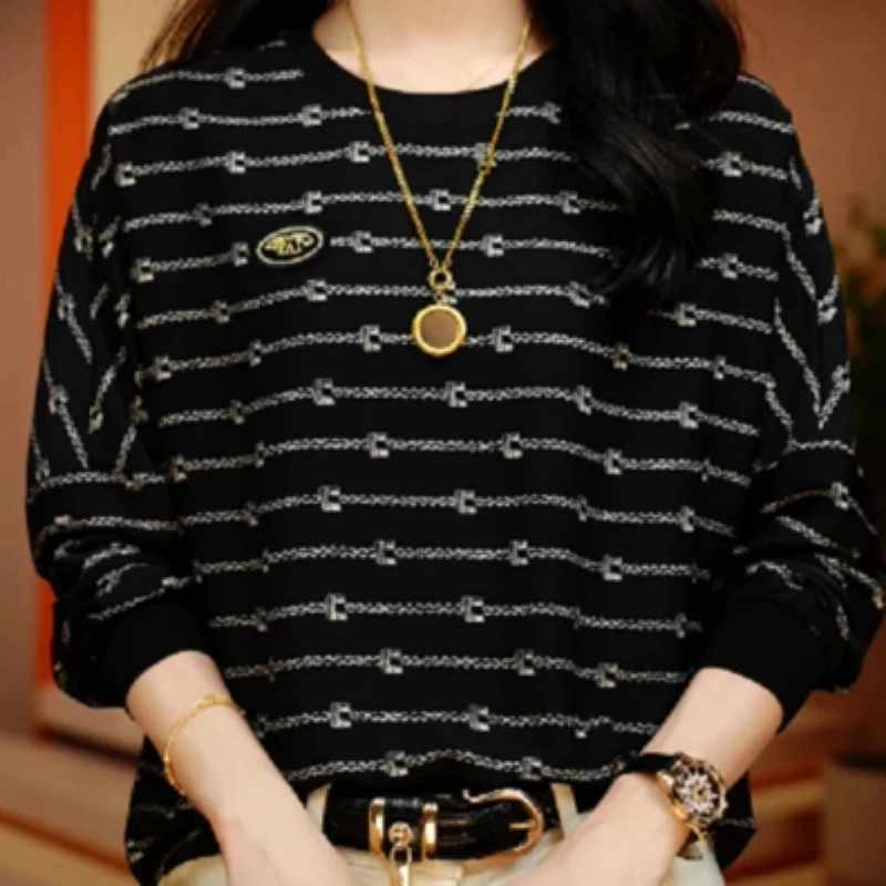 -高端长袖时尚上衣女显瘦显白百搭印花圆领减龄