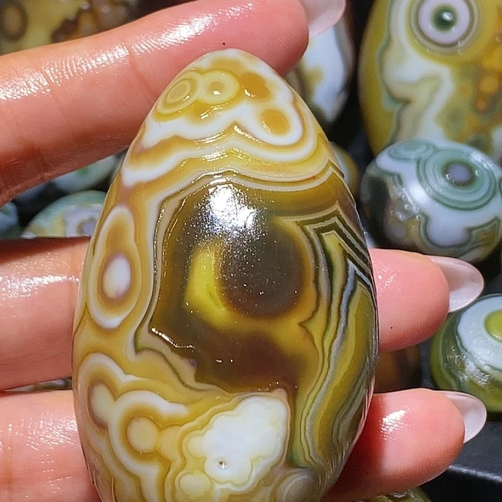 玛瑙/玉髓未镶嵌珠宝奇石104