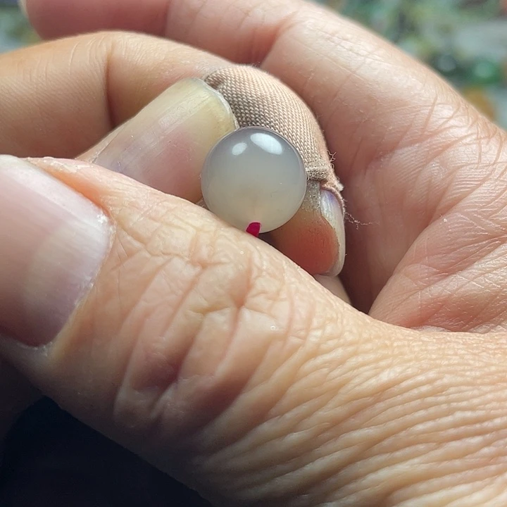 颈饰未镶嵌和田玉宫*