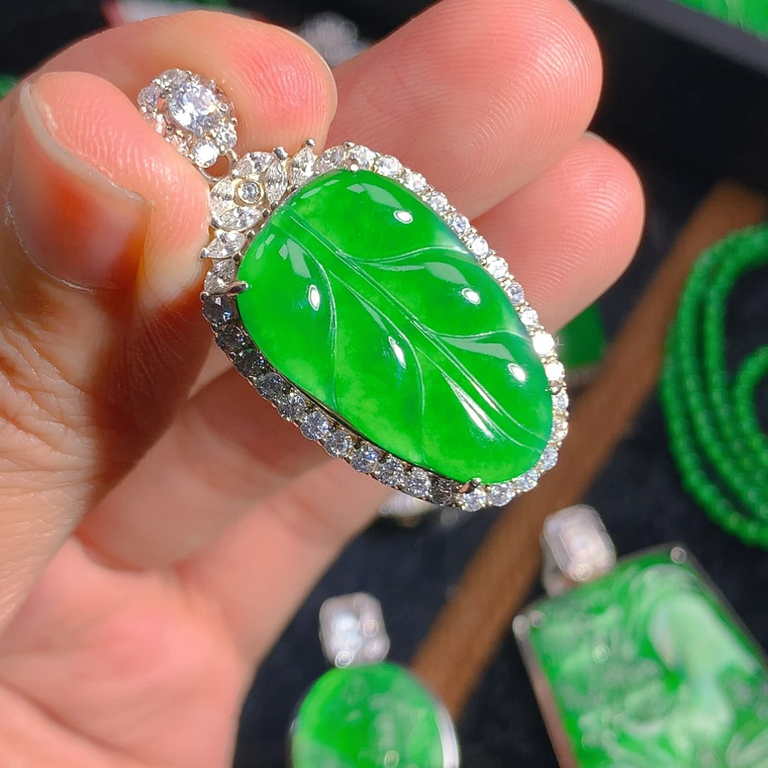 翡翠吊坠(不含链)未镶嵌