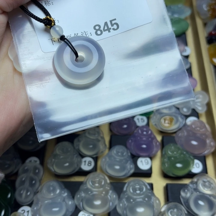 玛瑙/玉髓颈饰未镶嵌婷*贝