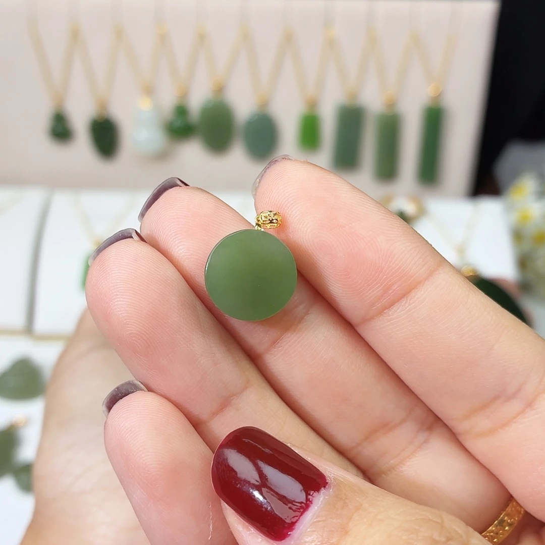 和田玉（碧玉）18K金镶嵌吊坠(赠链)