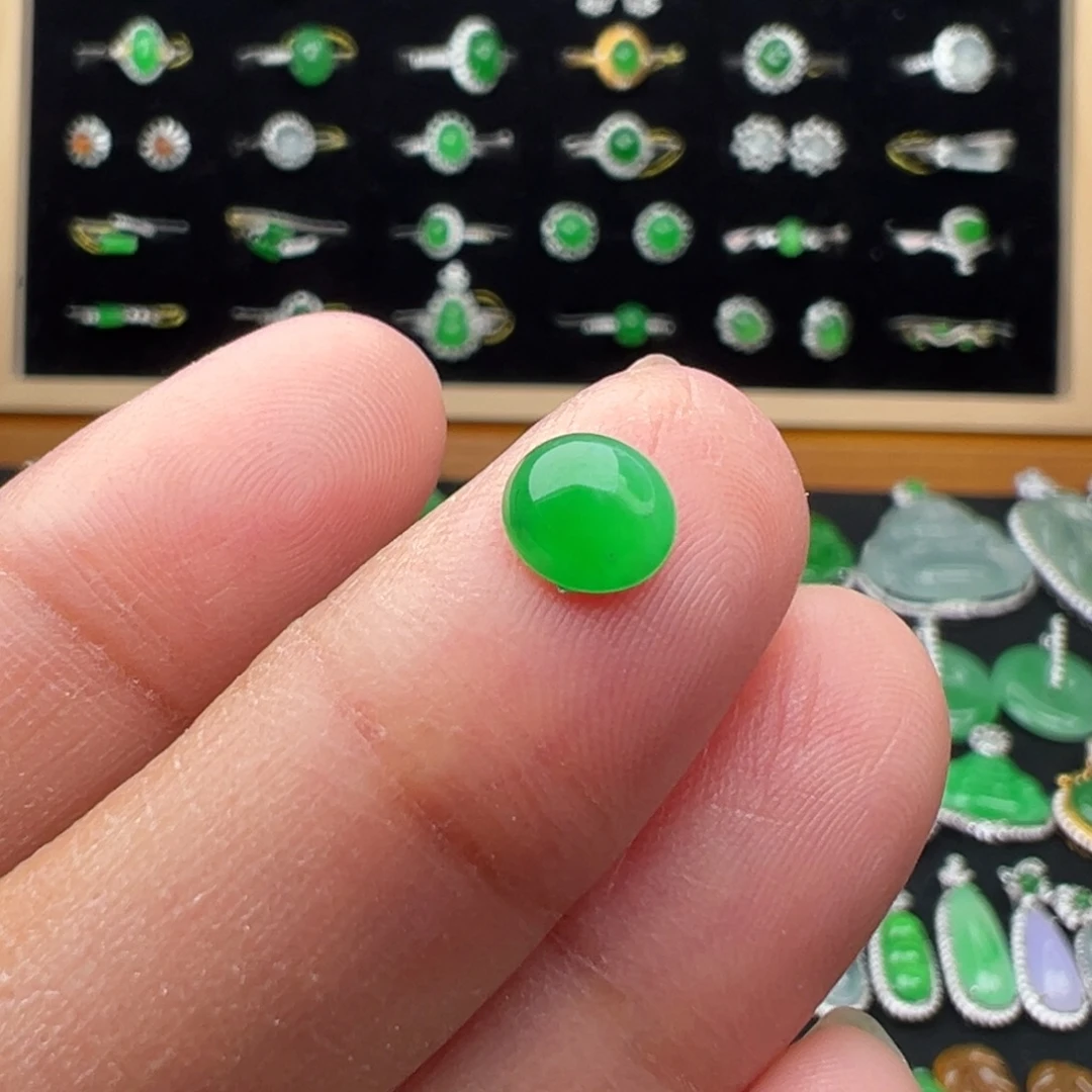 翡翠未镶嵌颈饰蛋6.6