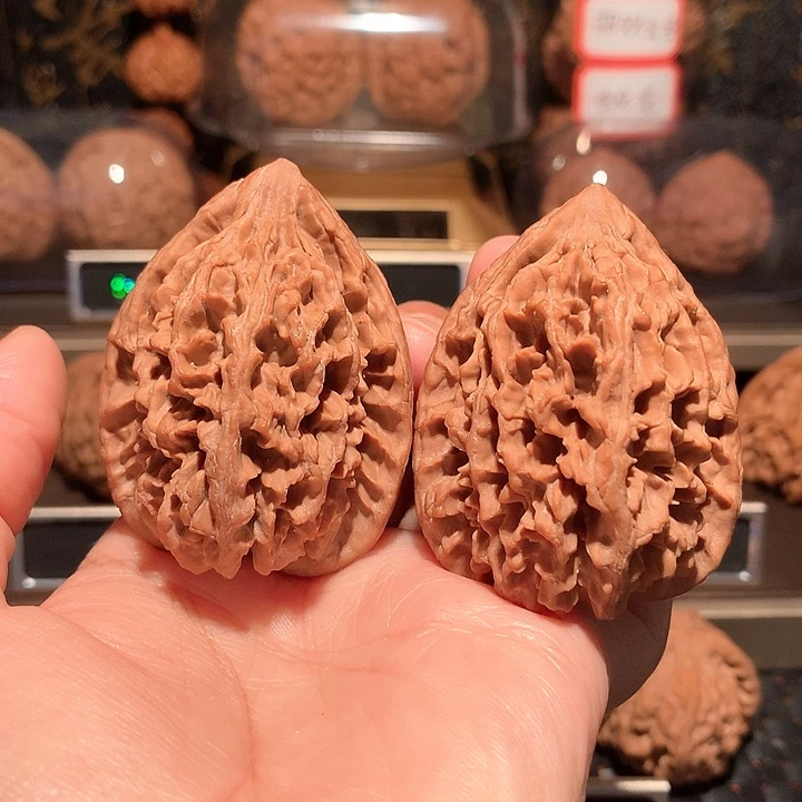 文玩核桃把件秦岭粗筋