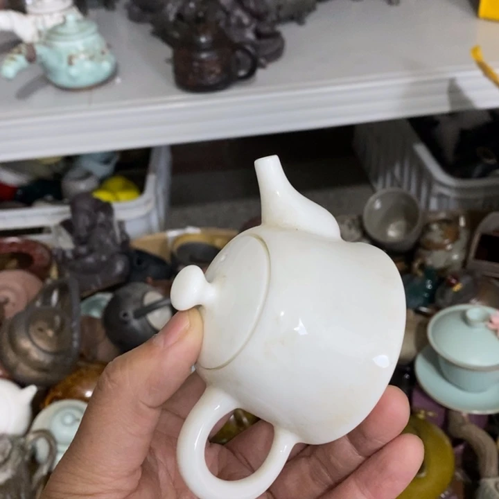 陶瓷艺术品及陶瓷壶