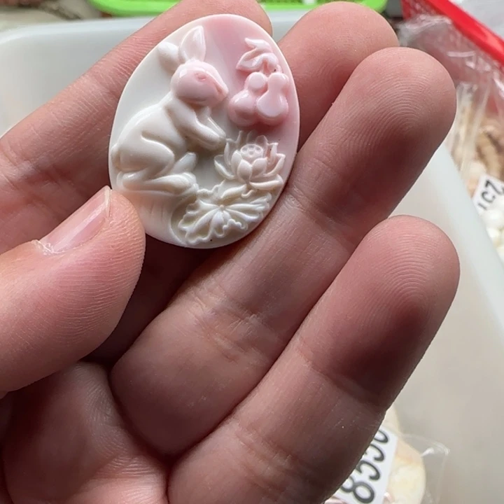 白玉菩提吊坠粉色8558