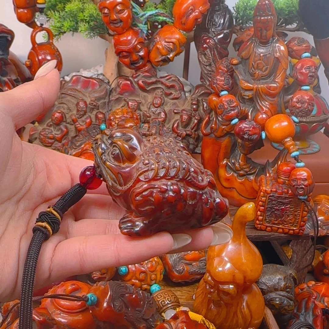 琥珀裸石未镶嵌手把