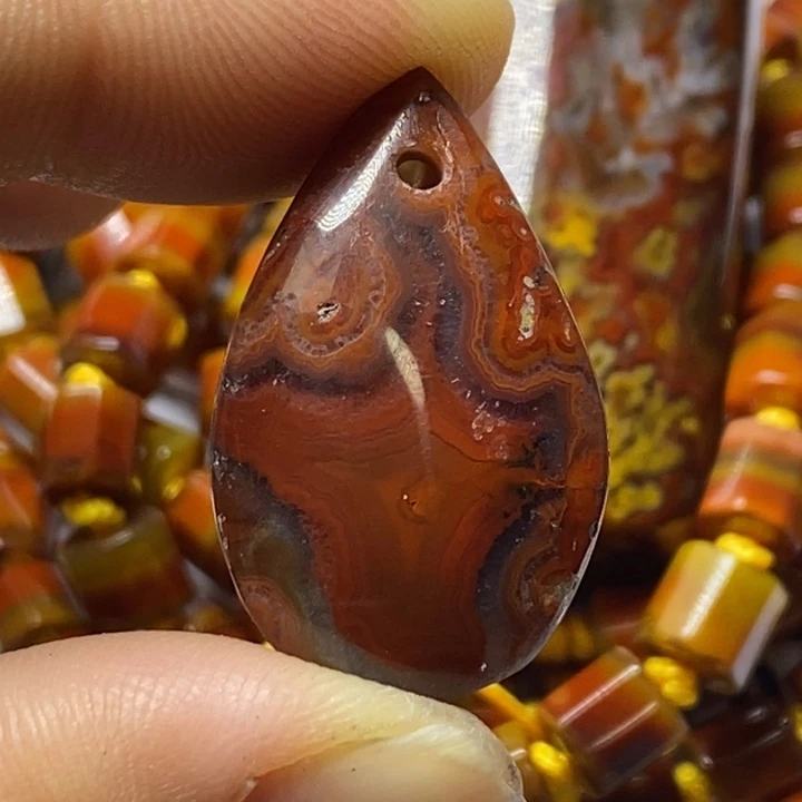 玛瑙/玉髓颈饰未镶嵌