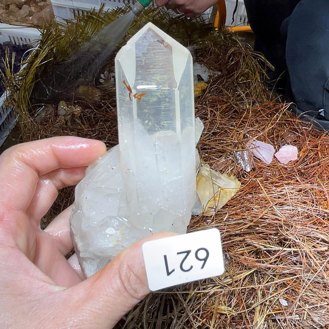 水晶摆件……未镶嵌