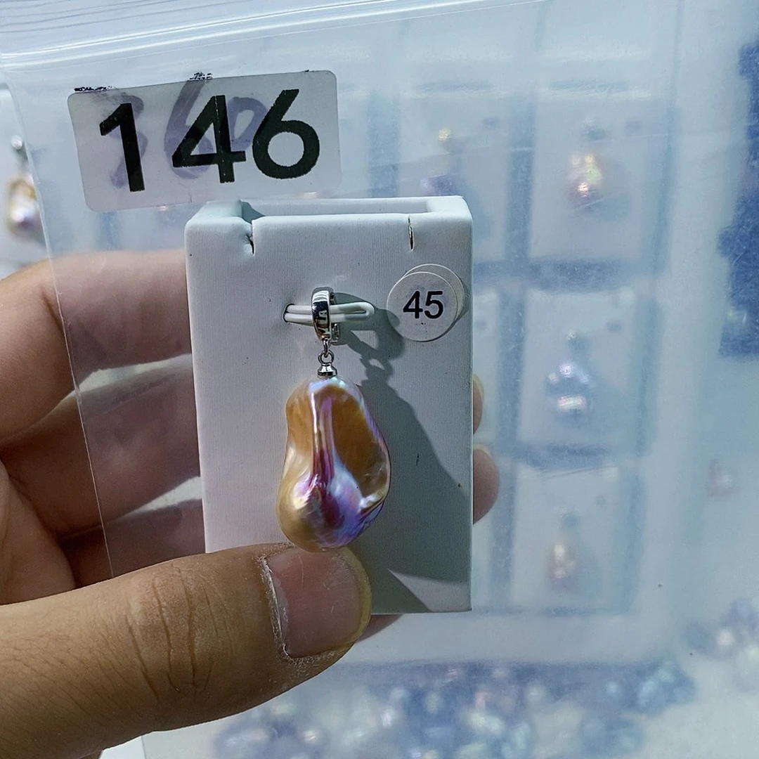 淡水珍珠合金颈饰