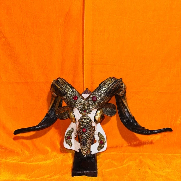 藏式包铜羊头骨工艺品 手工镶铜羊头标本 壁挂装饰 摆件店面装饰