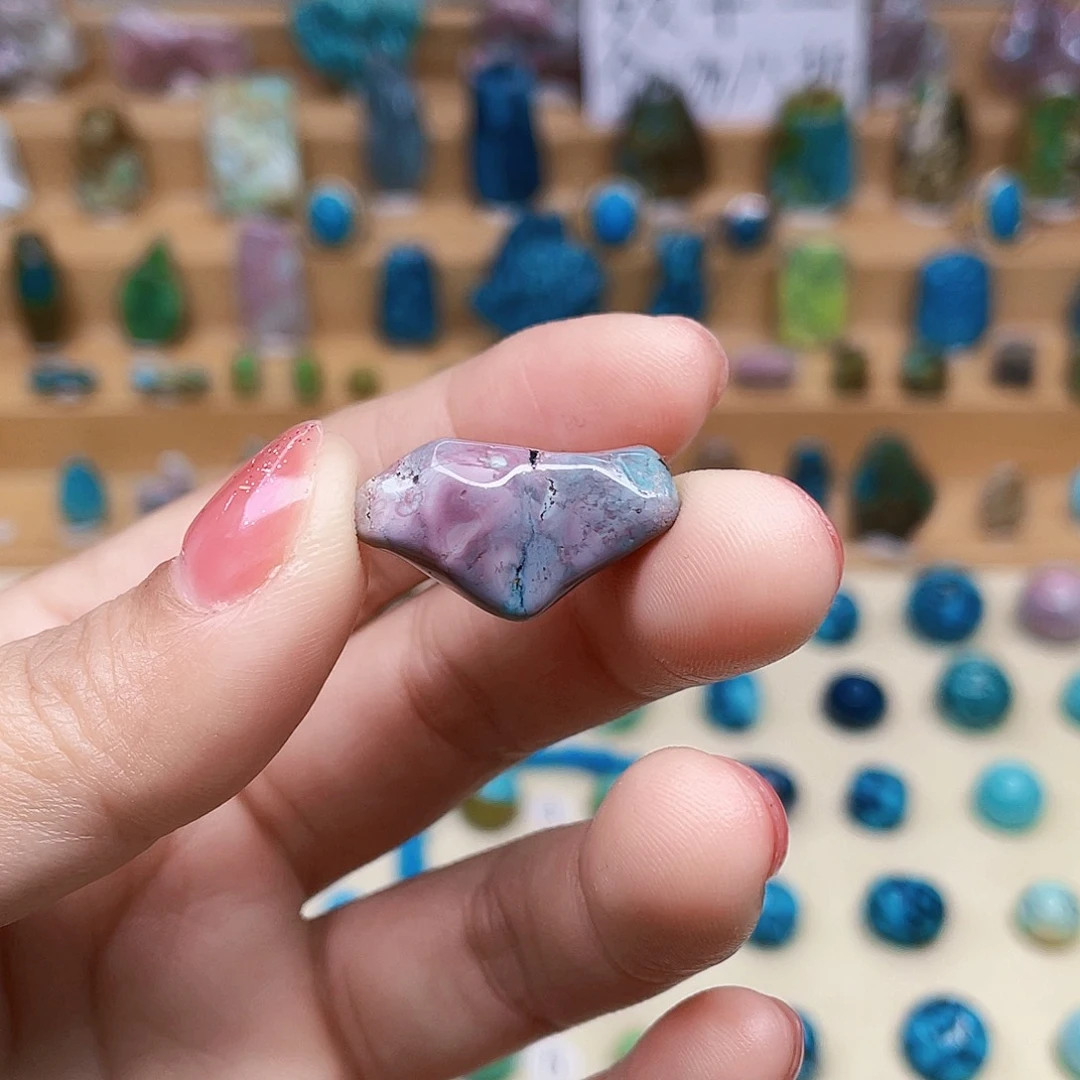 绿松石未镶嵌颈饰