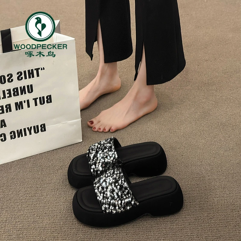啄木鸟高级感厚底拖鞋女夏季外穿新款亮片松糕底女士一字凉拖鞋子