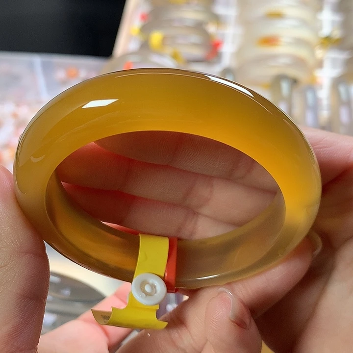 玛瑙/玉髓未镶嵌手镯芒果金金5556