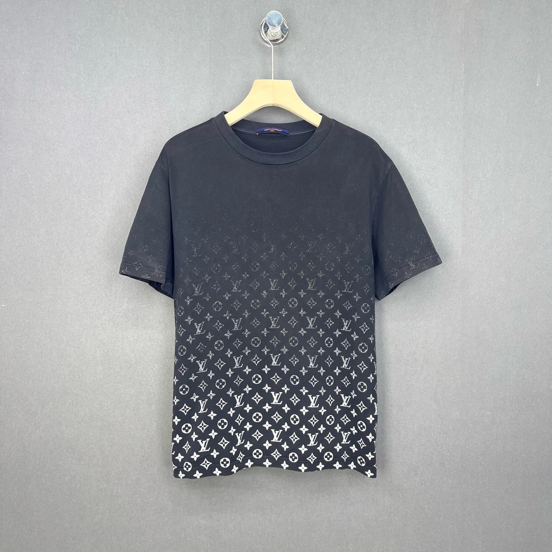 95新 LouisVuitton/路易威登 L码/黑色渐变短袖/12827846