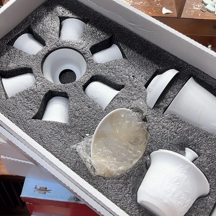 孤品茶具套装等。