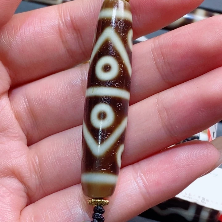 王***跑玛瑙/玉髓（覆膜）未镶嵌颈饰